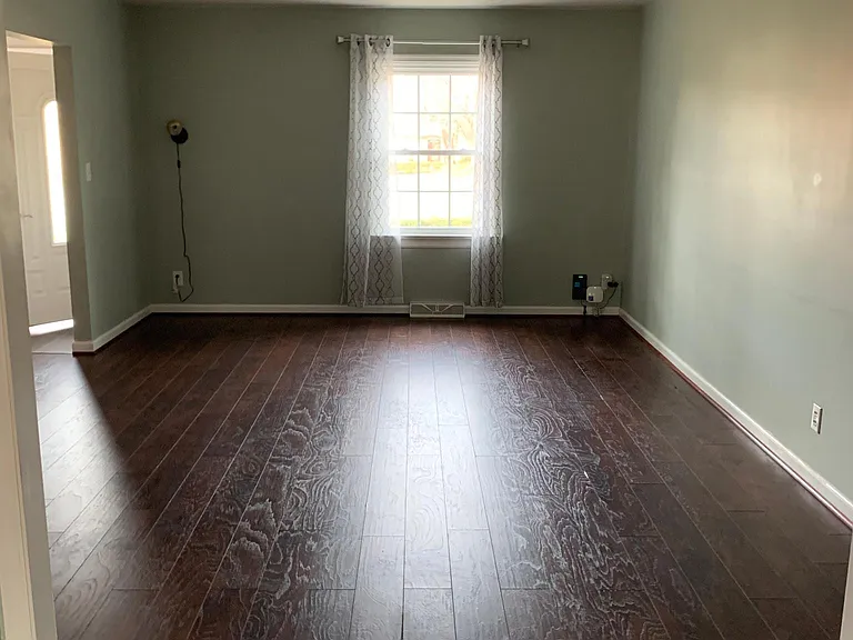 145 Georgetown Grn — Photo 3