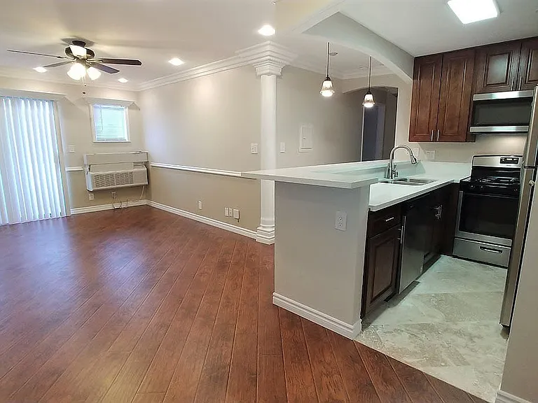 Carmel Heights Apts — Photo 27