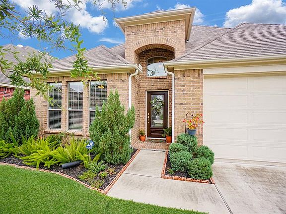 4th image of 25323 Lisburn Dr