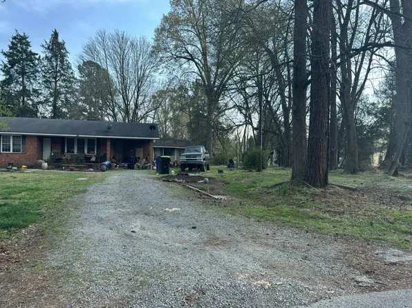 164 E Cornwallis St, Pittsboro, NC 27312