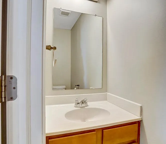 5608 Pittsford Dr — Photo 7