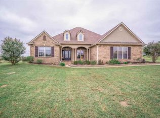 125 Wendy Acres Ave, Longview, TX 75602