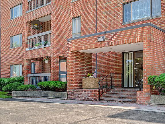 2nd image of 701 Forum Sq Unit 210
