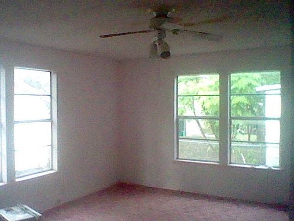 3rd image of 303 Congress Ave