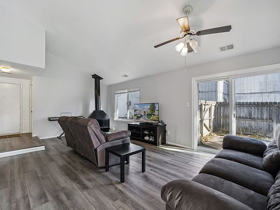 4th image of 4455 Ashwood Ln