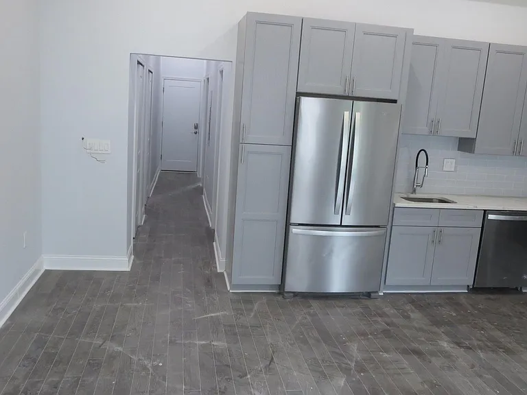 717 Walnut St #2F — Photo 6