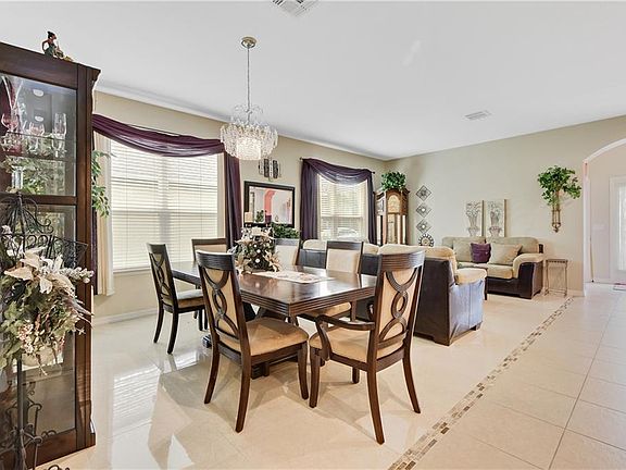 4th image of 4021 Asheville Ln
