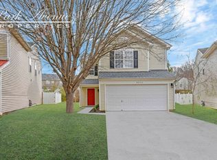 8231 Thornhaven Ct, Charlotte, NC 28212