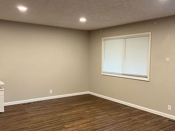 2nd image of 10844 Central Ave