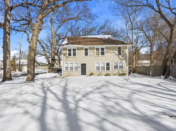 2908 Oakwood Ave, McHenry, IL 60051