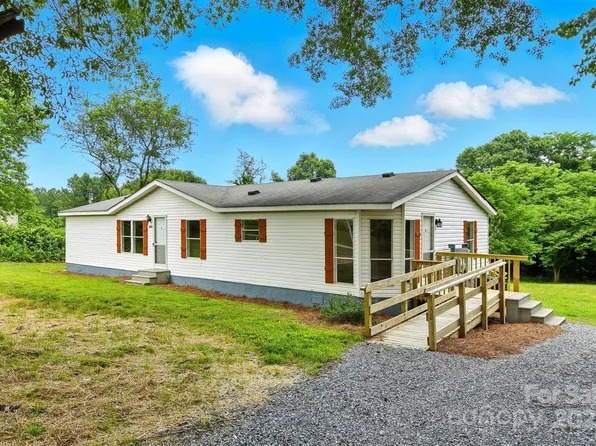 2002 Kingston Rd, Kingstown, NC 28150