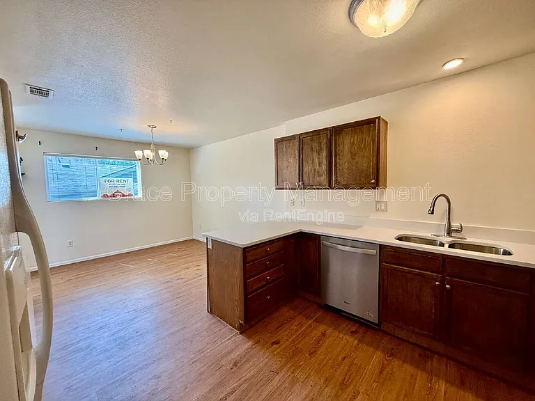 2900 Purcell St #O-4 — Photo 9