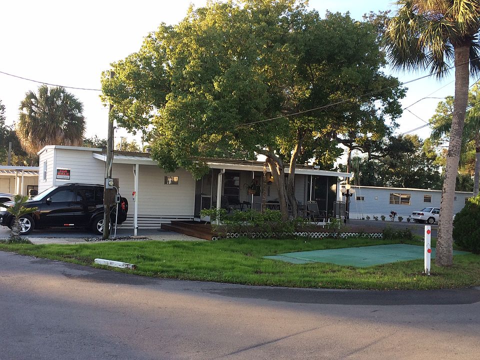 Nice corner lot!