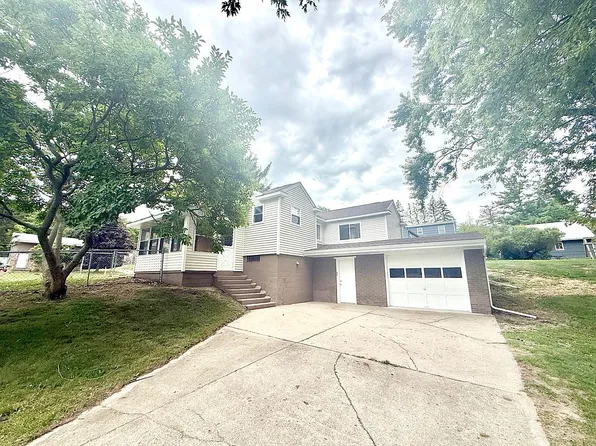 1126 S Shiawassee St, Owosso, MI 48867
