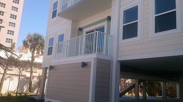 1st image of 913 2nd St S APT 206
