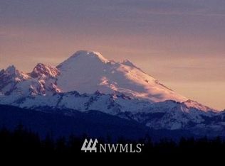 235 E Baker View Ln, Camano Island, WA 98282