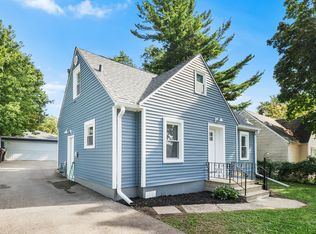 1511 Pine Grove Ave, Round Lake Beach, IL 60073