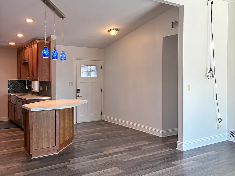 Mount Ararat Dr — Photo 7