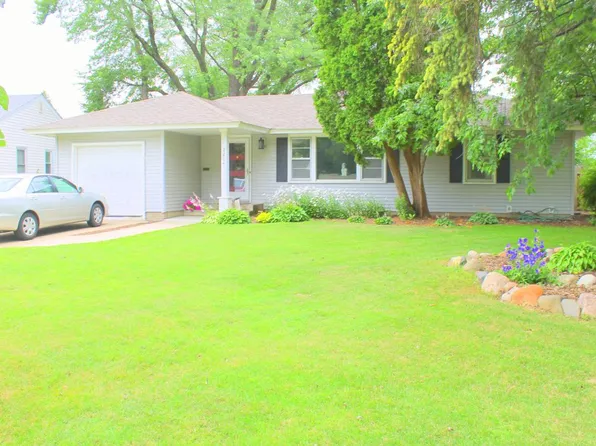 2264 Kentucky Ln, Saint Louis Park, MN 55426