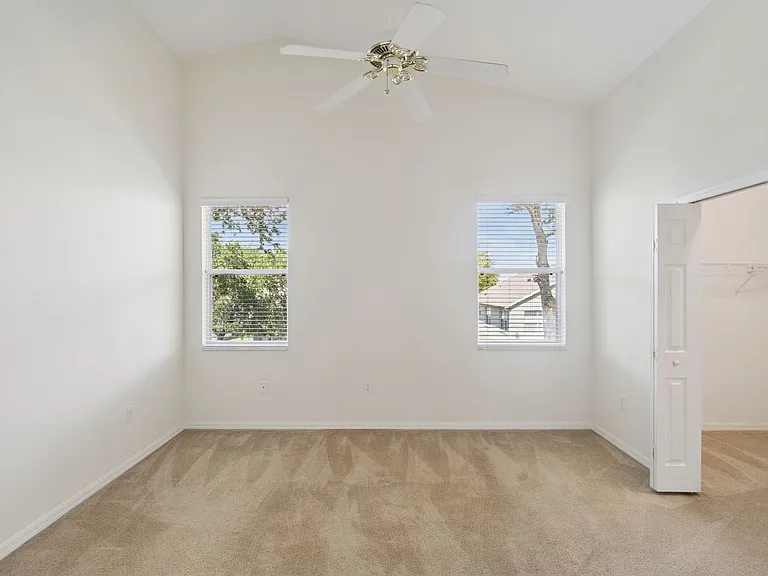 771 Wolf Creek St — Photo 11