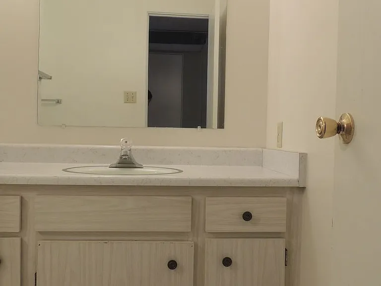 580 Cliff Ct #21 — Photo 7