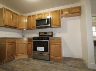 136 N 9th Ave #2, Mount Vernon, NY 10550