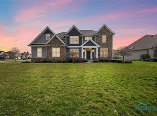 7531 Hickory Valley Dr, Maumee, OH 43537