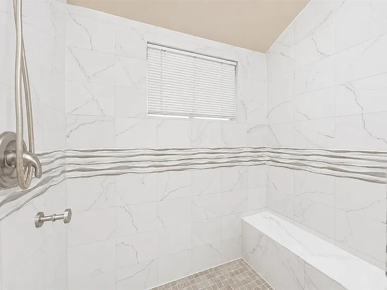7518 Alcomita Dr — Photo 15