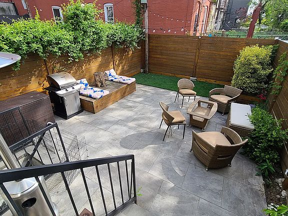 2nd image of 454 Irving Ave Floor 1