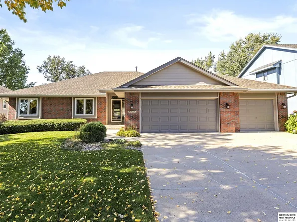 6028 S 159th Cir, Omaha, NE 68135