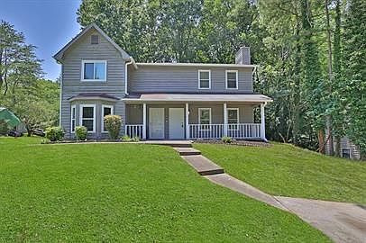3rd image of 4520 Coopers Creek Cir SE