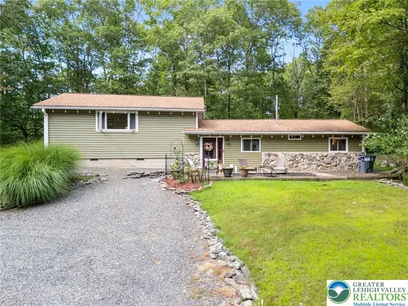 349 Carnation Rd, East Stroudsburg, PA 18302