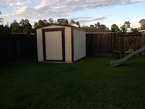 Storage shed that stays with home