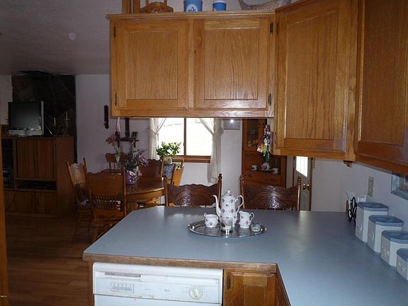 5th image of 1312 Hillcrest Dr