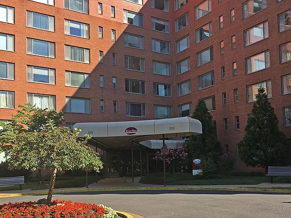 2nd image of 1111 Arlington Blvd APT 340