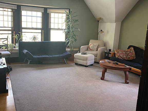 2nd image of 115 Bidwell Pkwy #3