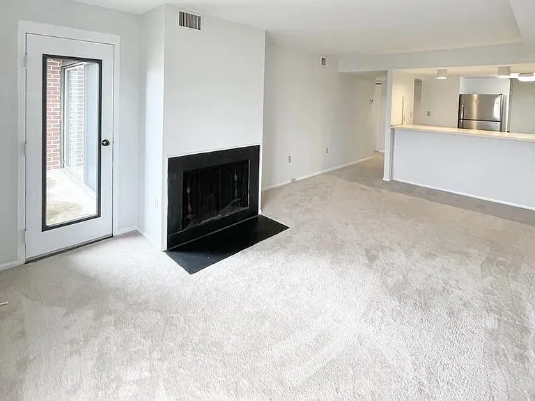 1600 Prince St #605 — Photo 13