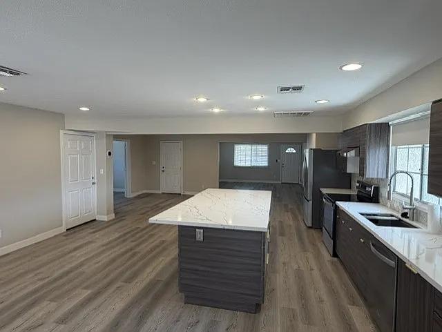 1252 E Campus Dr — Photo 5