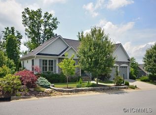 79 Summit Hill Rd, Hendersonville, NC 28791