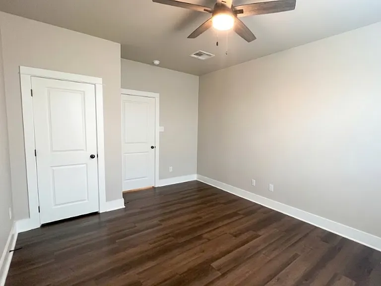 2053 Stillwell St — Photo 12