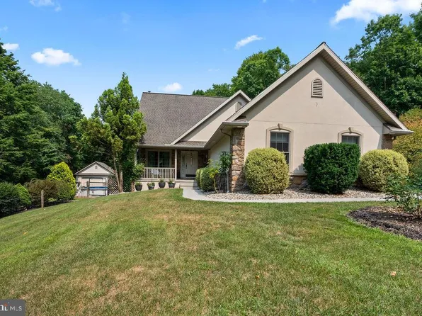67 Louck Rd, Pine Grove, PA 17963
