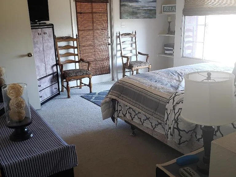 1650 Smoketree Ave S #220 — Photo 3