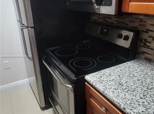 15560 SW 104th Ter APT 6111, Miami, FL 33196