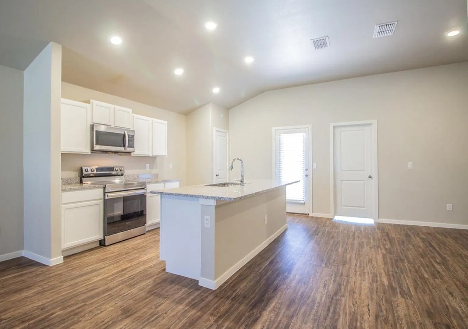 Come See, Whats Available On Kirksey! — Photo 3