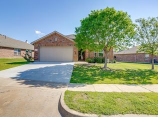 377 Coral Vine Ln, Burleson, TX 76028