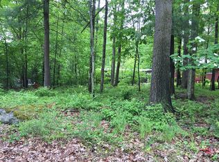 3 White Oak Rd, Lakeville, PA 18438