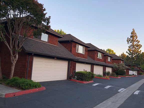 4th image of 2506 Village Dr