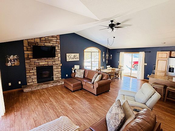 4th image of 1110 Co Rd