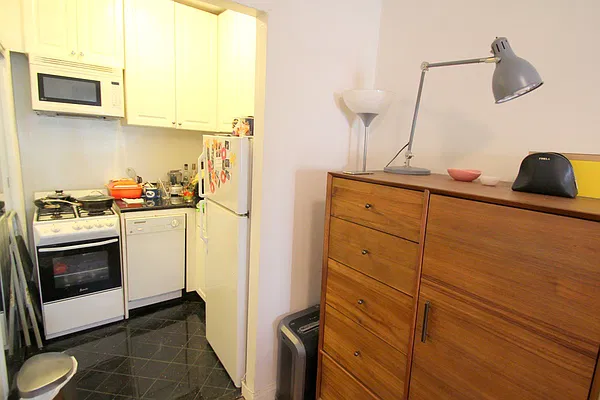 Rented by Nest Seekers International | media 16