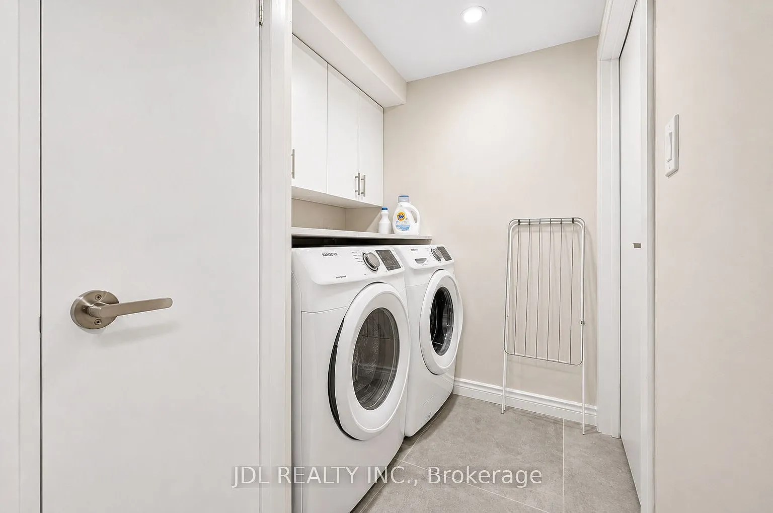 2 bed, $1,650 — Photo 3
